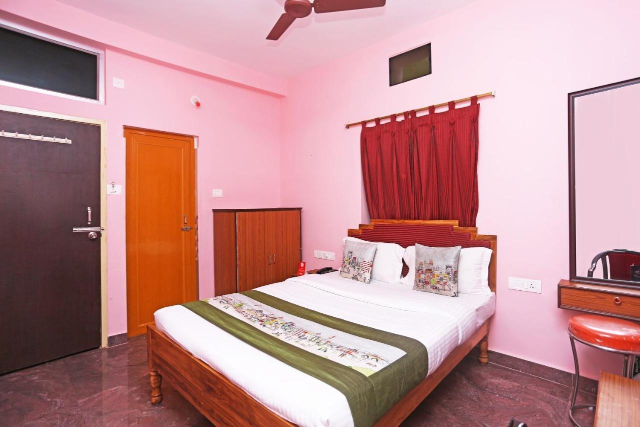 Oyo Hotel Balaram Palace Puri Exterior foto